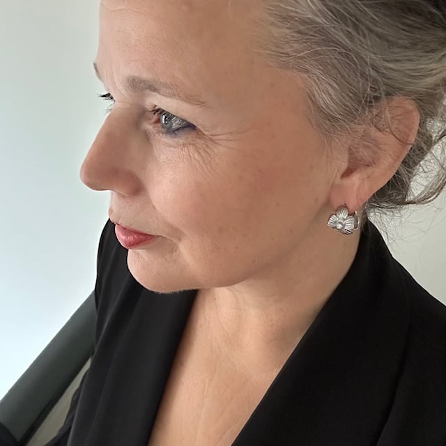 Layering: zo bouw je jouw eigen stack van armbanden en kettingen